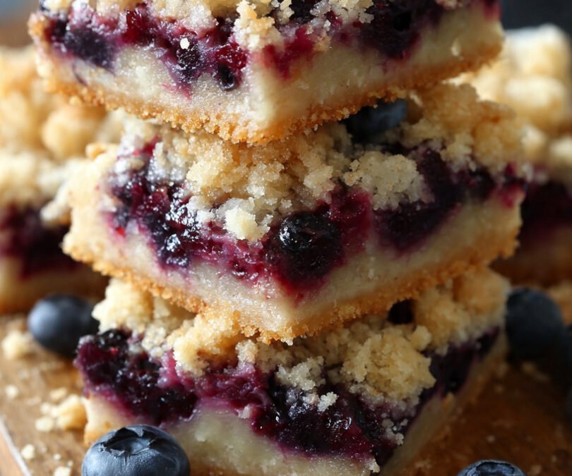 Blueberry Crumb Bars: A Summer Dessert Worth Making