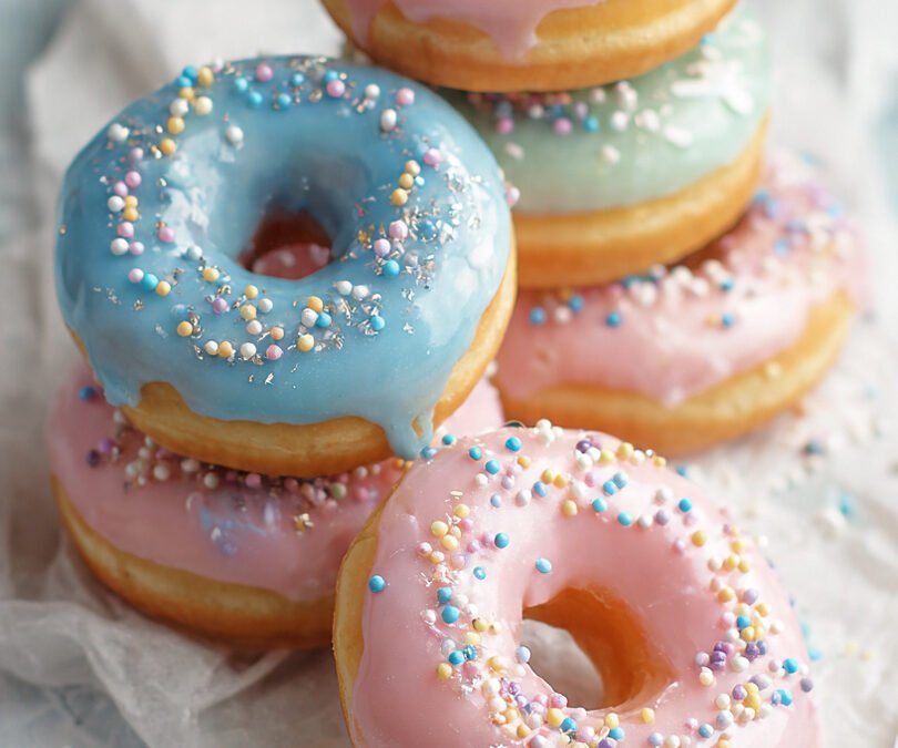Cotton Candy Mini Donuts: A Whimsical Baked Delight