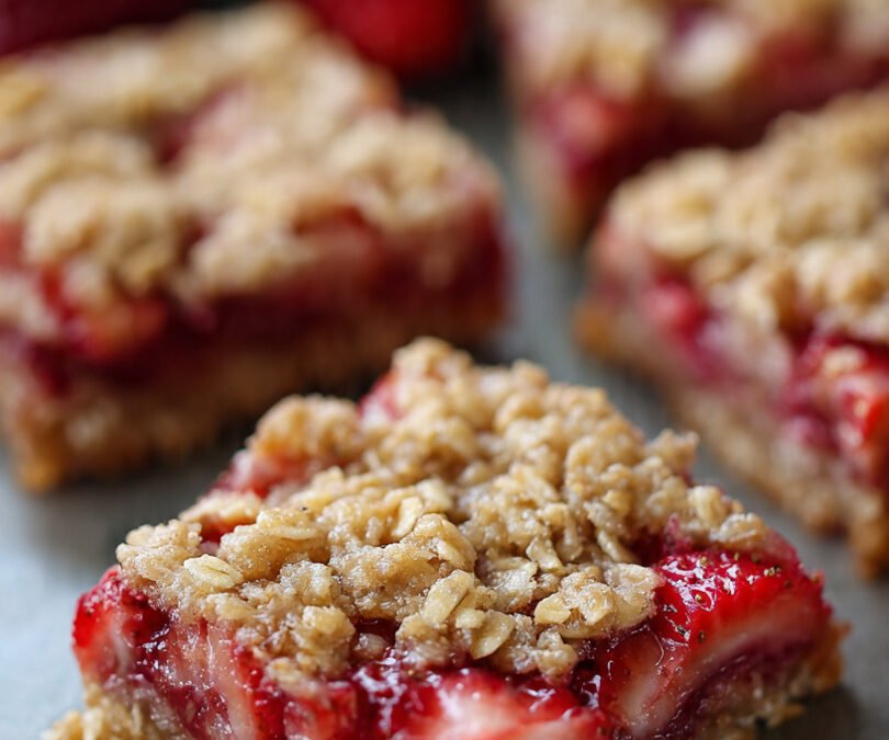 Strawberry Oatmeal Bars: A Classic Comfort Dessert